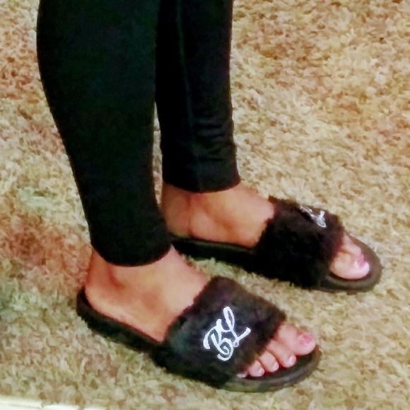 Flops - Picture 3 of 4